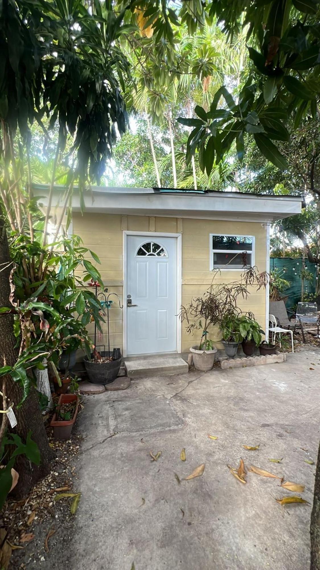 Suite Guest House For Rent Miami Eksteriør bilde